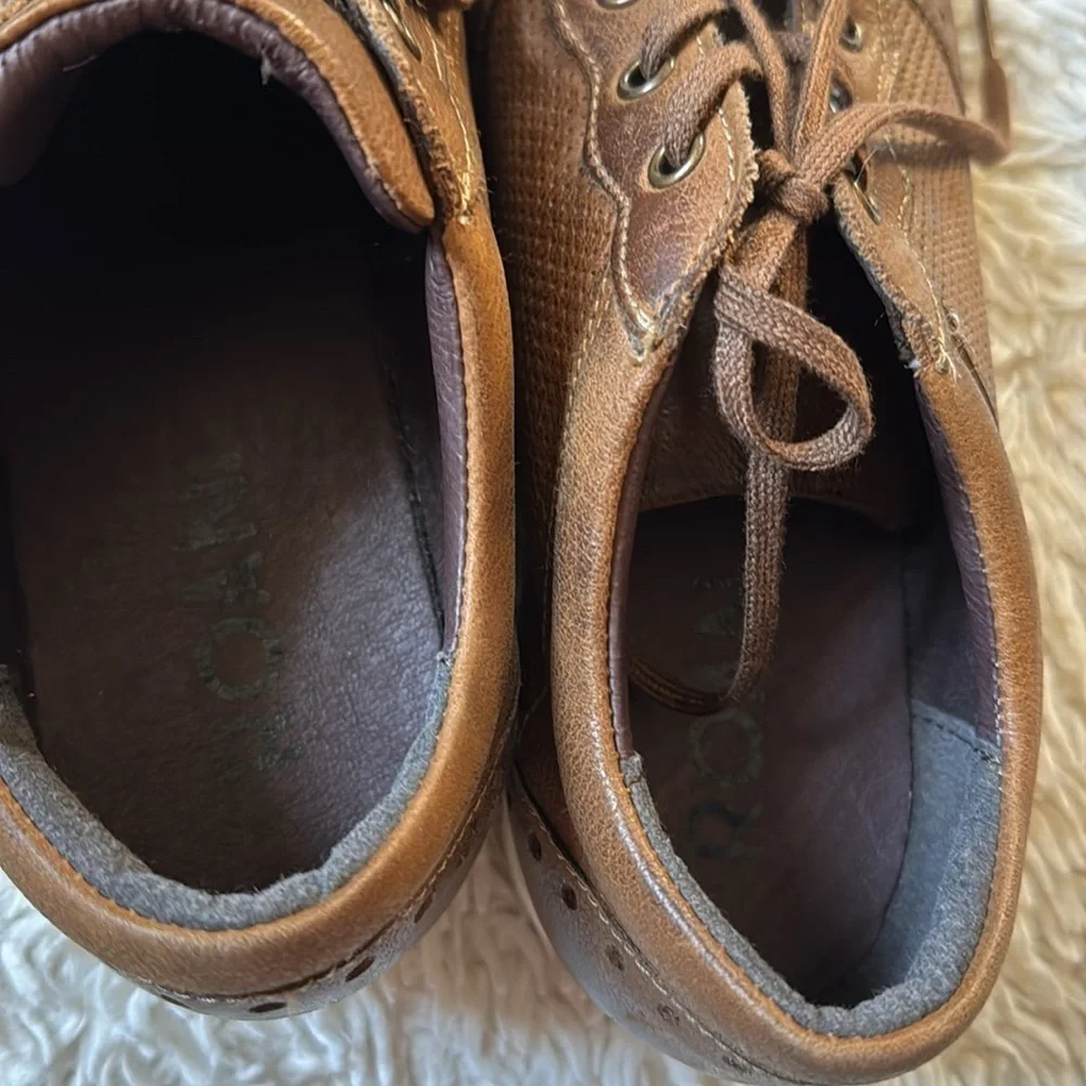Roan Marin Sneaker Lace up Leather Womens Sneakers shoes size 7.5